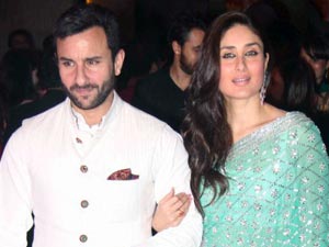 Kareena Kapoor, Saif Ali Khan's wedding cards distributed!